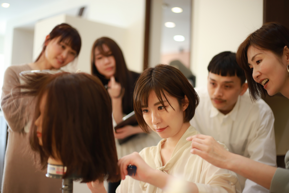 美容師の勉強方法