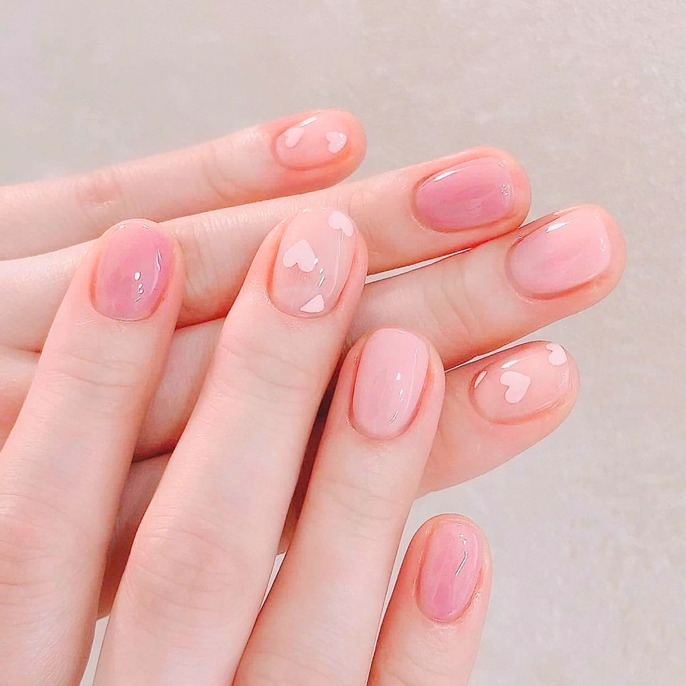 美容師はネイルをして良いのか
