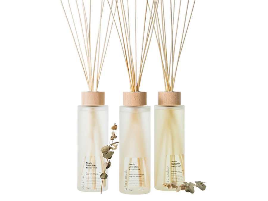 どんなサロンにも馴染むナチュラルカラーのリードディフューザー