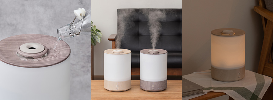 加湿器に水を注ぐ様子と、加湿器が作動している様子