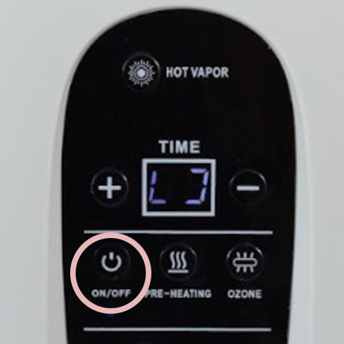 電源プラグをコンセントに差し込み電源ボタンを押します